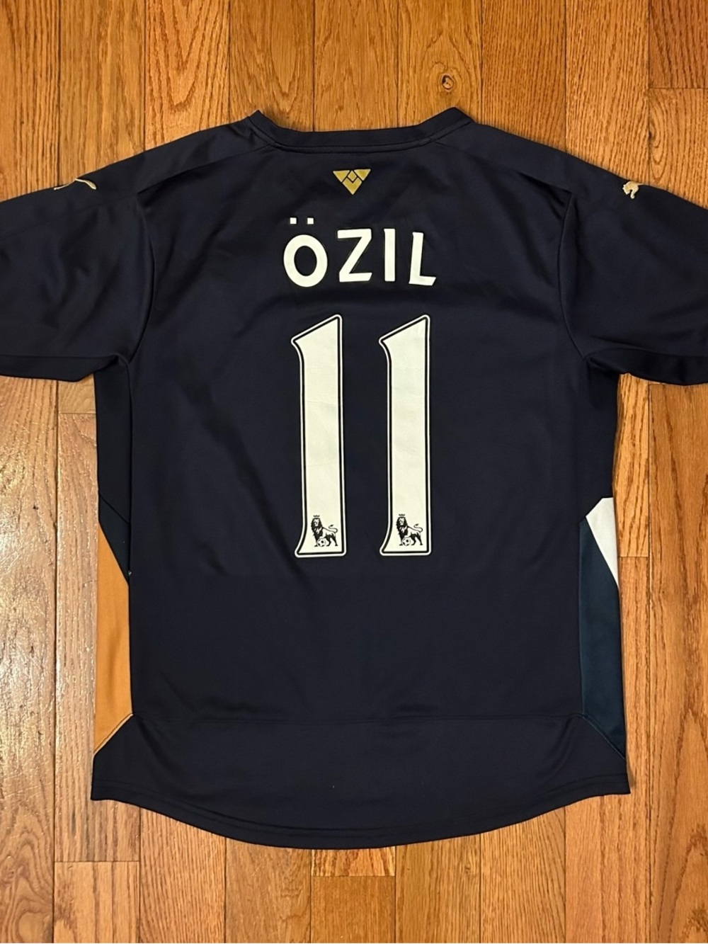 Mesut Ozil Arsenal FC 2015/2016 Puma Jersey Size Large